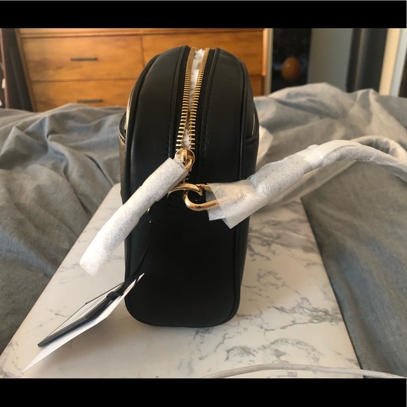 DKNY Camera Crossbody Bag Never Used! - Picture 4 of 8